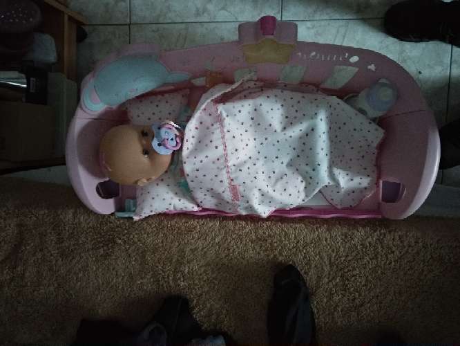 REGALO Cuna musical con bebé. REGALO Cuna musical con bebé.