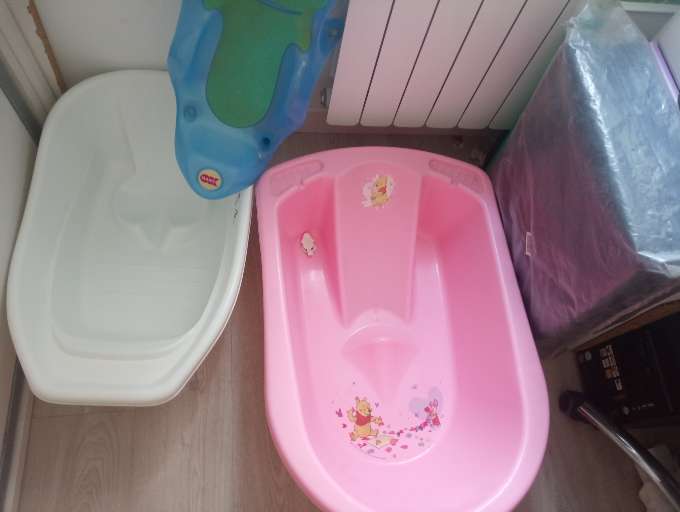 REGALO bañeras,cuna de bebe y otras cosas REGALO bañeras,cuna de bebe y otras cosas