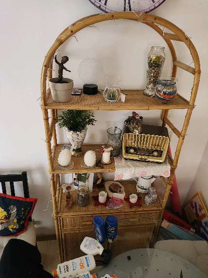 REGALO Mueble de mimbre estantera ,ms reloj  2