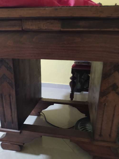 REGALO Se regala mesa de 20 comensales es antigua y buena, hay que modificar algunas cosillas pero nada difcil  3
