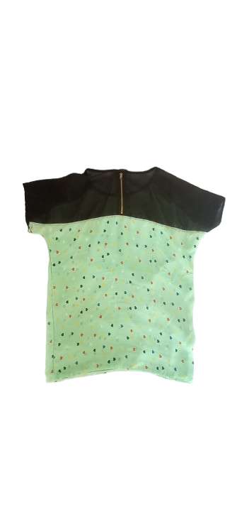 REGALO Top semitransparente verde corazones Talla S 2