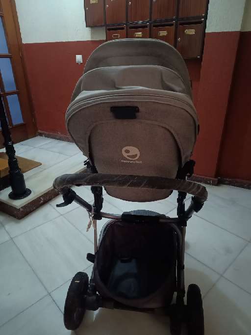 REGALO Silla de paseo Easywalker con capazo y maxi cosi