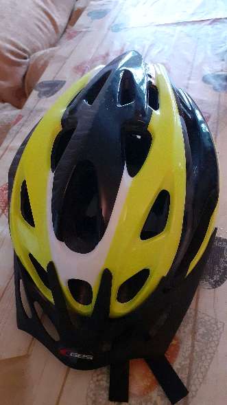 REGALO casco de bicicleta 