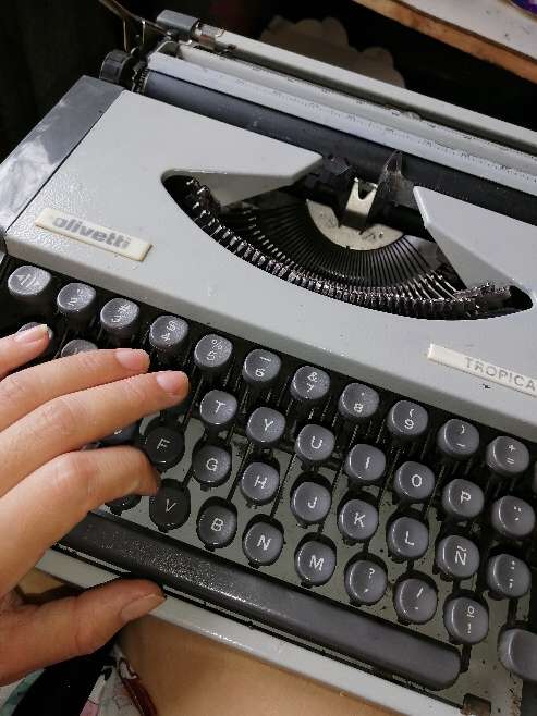 REGALO maquina de escribir 