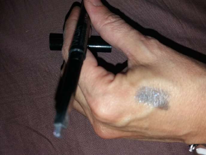 REGALO Sombra de ojos gris metalizado REGALO Sombra de ojos gris metalizado