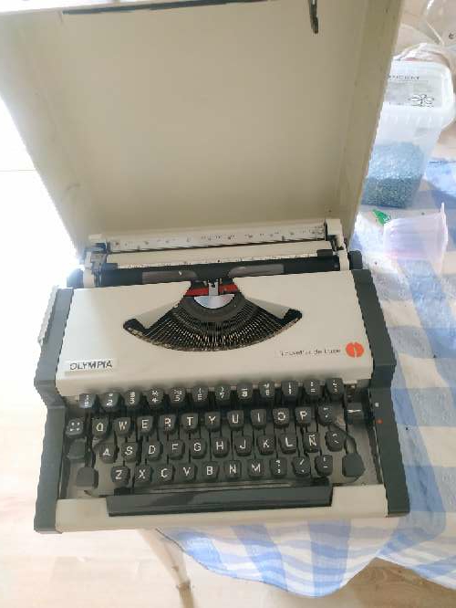 REGALO Maquina de escribir 